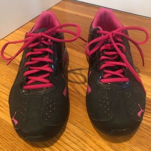 PUMA sneakers HOT PINK and BLACK